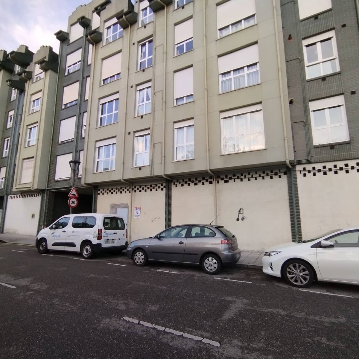 Erhverv til salg i Llanera - € 70.000 (Ref: 7888590)