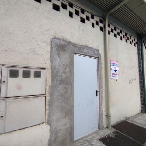 Erhverv til salg i Llanera - € 70.000 (Ref: 7888590)