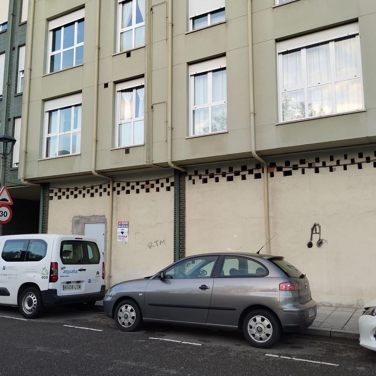 Erhverv til salg i Llanera - € 70.000 (Ref: 7888590)