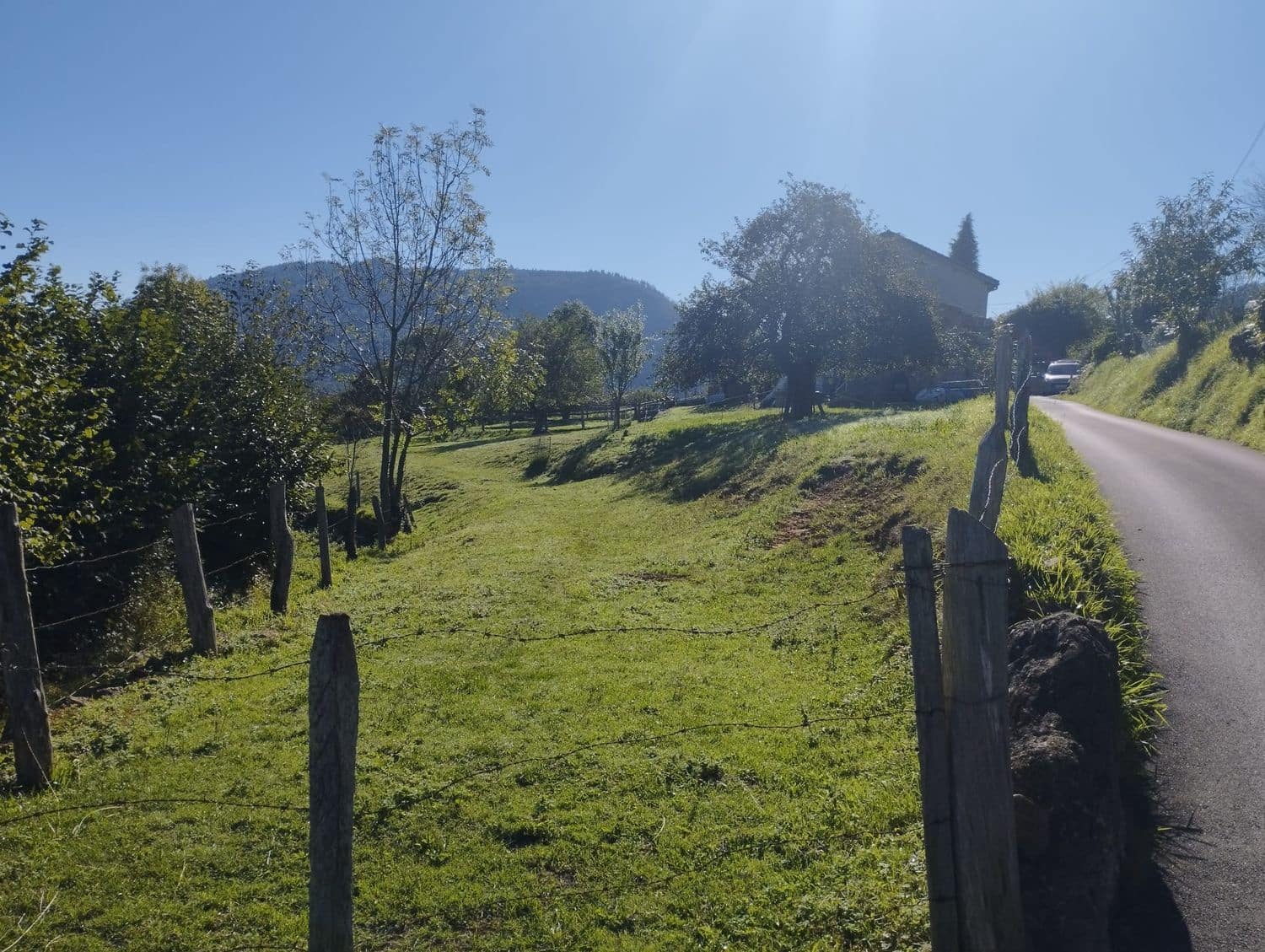 Grunde uden byggetilladelser til salg i Nava - € 70.000 (Ref: 8084604)