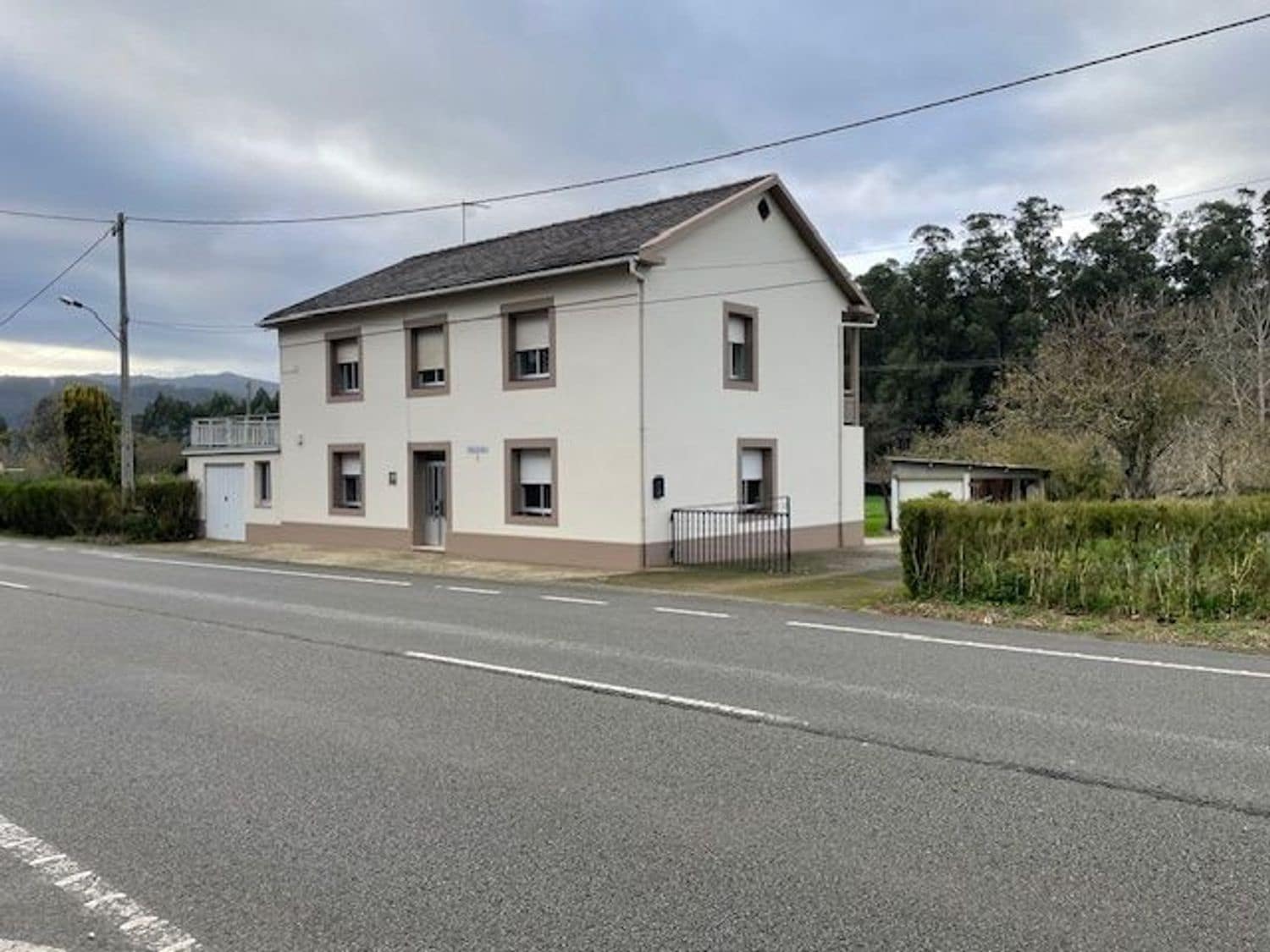 5 bedroom Finca/Country House for sale in Ortigueira with garage - € 220,000 (Ref: 8084608)