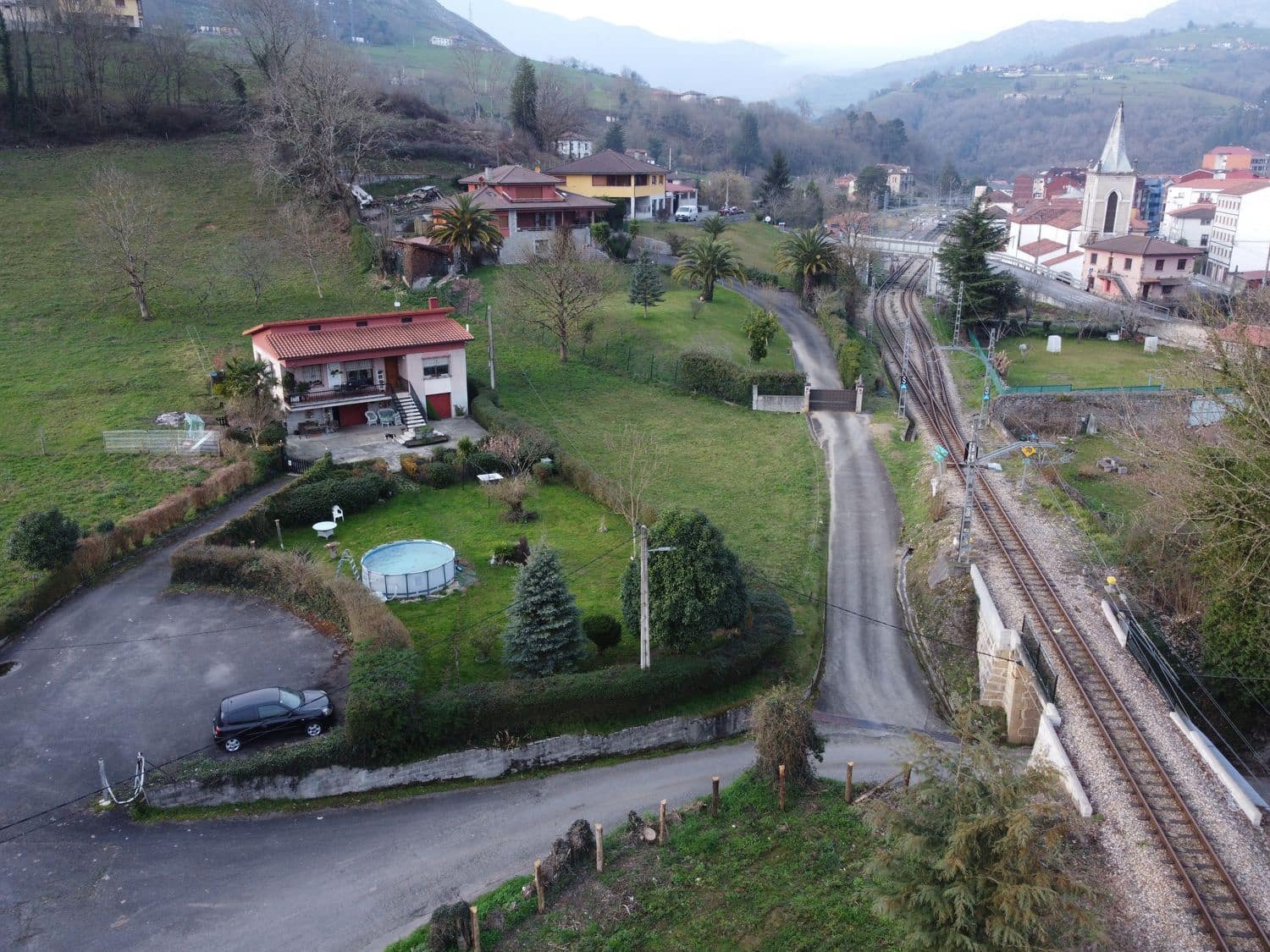 Mark till salu i Arriondas - 190 000 € (Ref: 8084609)