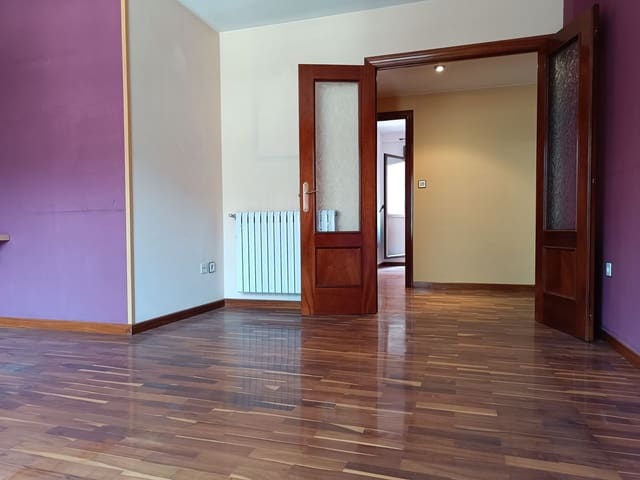 3 camera da letto Appartamento in vendita in Lena con garage - 110.000 € (Rif: 8084614)