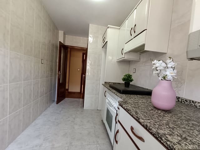 3 camera da letto Appartamento in vendita in Lena con garage - 110.000 € (Rif: 8084614)