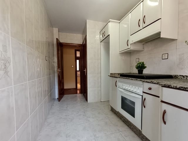3 camera da letto Appartamento in vendita in Lena con garage - 110.000 € (Rif: 8084614)
