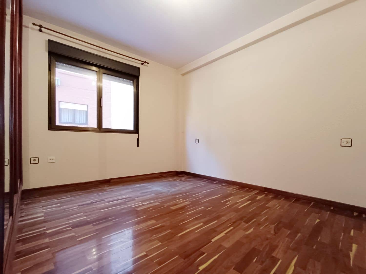 3 soveværelse Lejlighed til salg i Lena med garage - € 110.000 (Ref: 8084614)