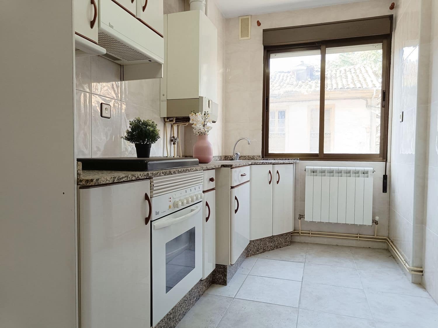 3 soveværelse Lejlighed til salg i Lena med garage - € 110.000 (Ref: 8084614)