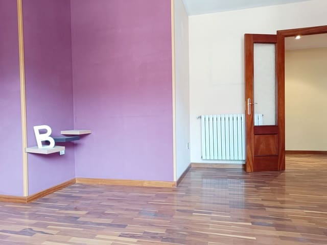 3 camera da letto Appartamento in vendita in Lena con garage - 110.000 € (Rif: 8084614)