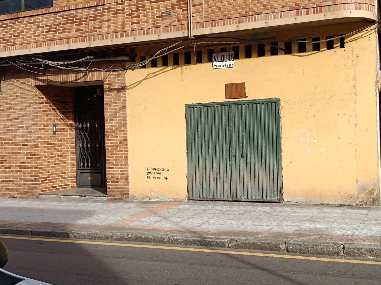 Erhverv til salg i Lena - € 130.000 (Ref: 8084617)