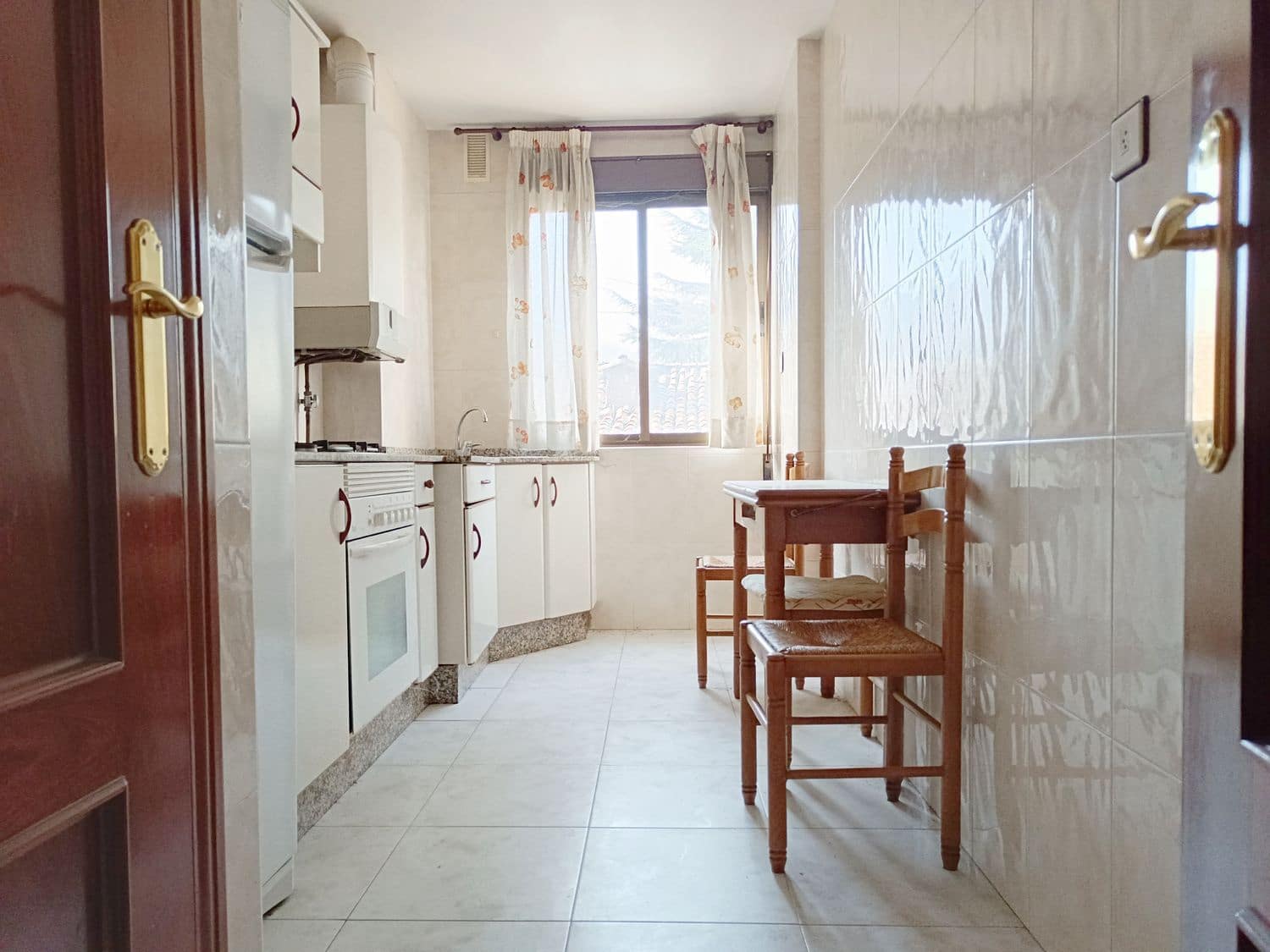 3 soveværelse Lejlighed til salg i Lena med garage - € 115.000 (Ref: 8084618)