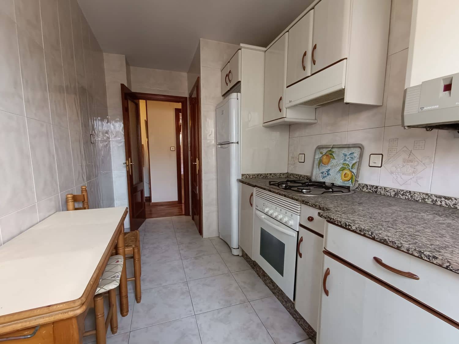 3 soveværelse Lejlighed til salg i Lena med garage - € 115.000 (Ref: 8084618)