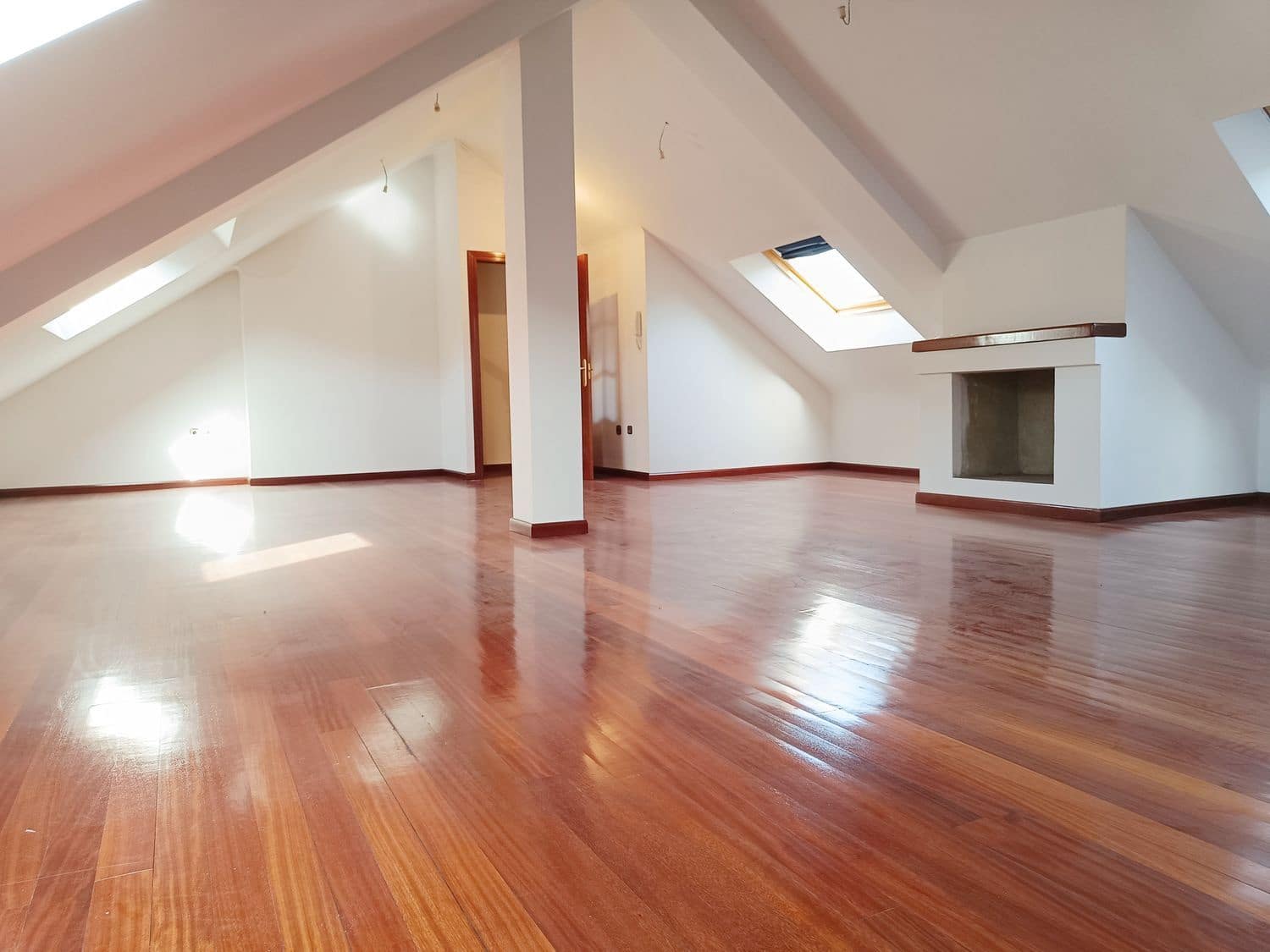 10 bedroom Townhouse for sale in Lena with garage - € 535,000 (Ref: 8084619)