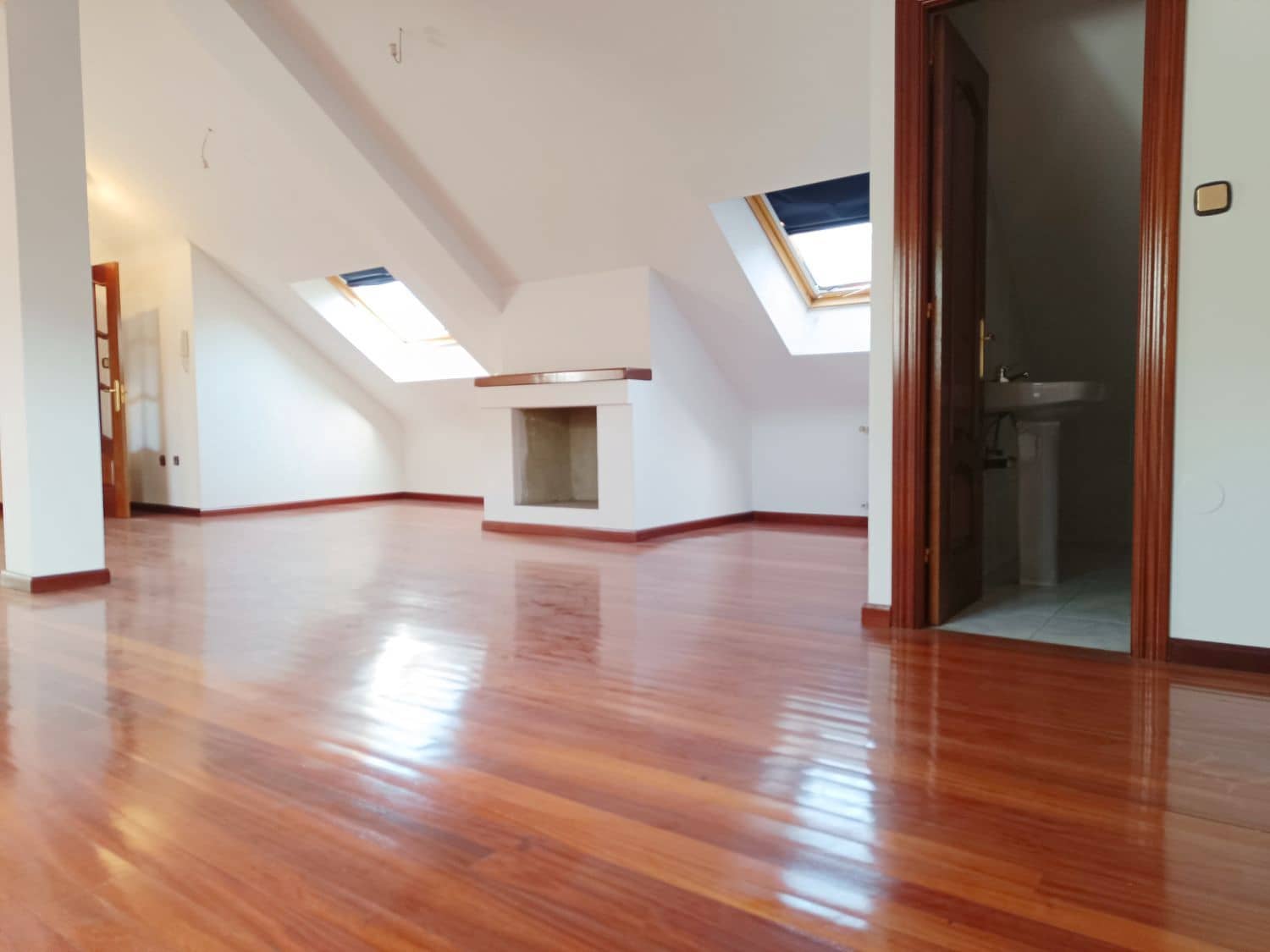 10 bedroom Townhouse for sale in Lena with garage - € 535,000 (Ref: 8084619)