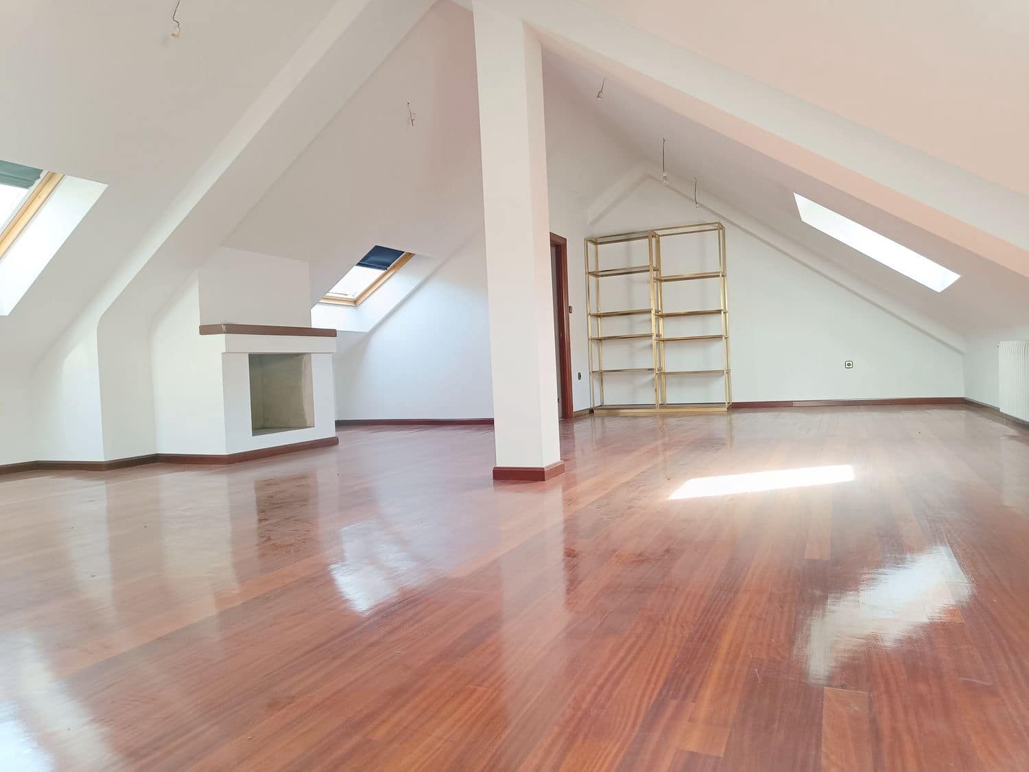 10 bedroom Townhouse for sale in Lena with garage - € 535,000 (Ref: 8084619)