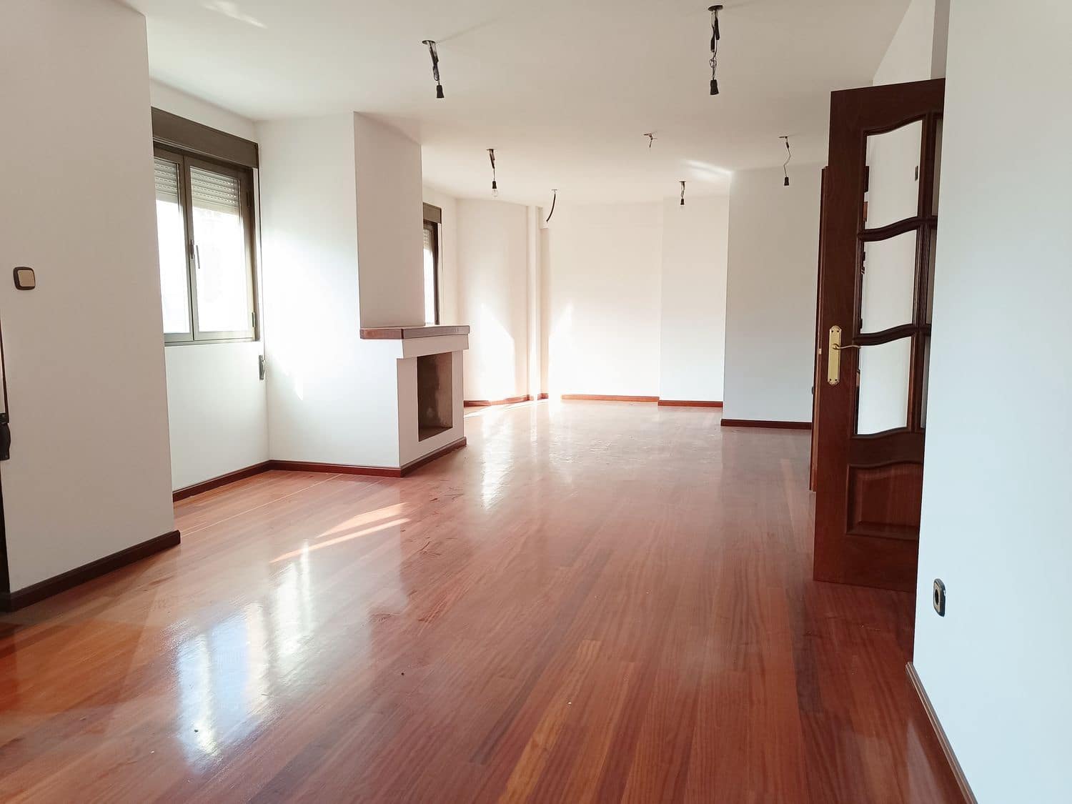 10 bedroom Townhouse for sale in Lena with garage - € 535,000 (Ref: 8084619)