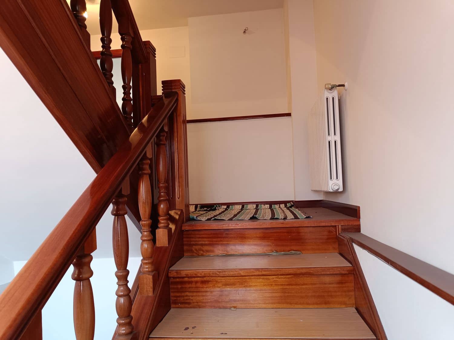 10 bedroom Townhouse for sale in Lena with garage - € 535,000 (Ref: 8084619)