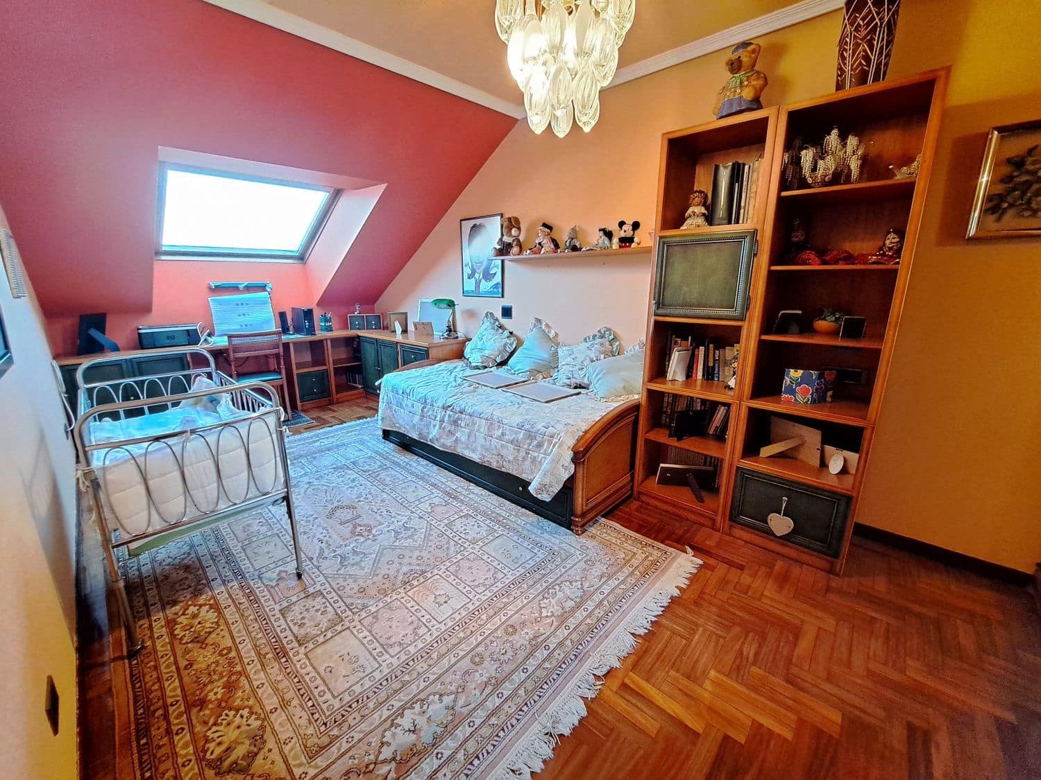 6 soveværelse Byhus til salg i Langreo med garage - € 289.000 (Ref: 8125901)