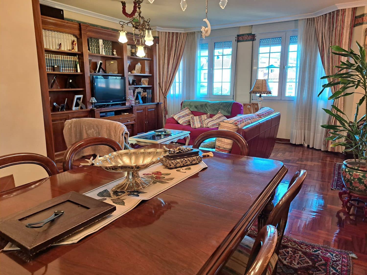 6 soveværelse Byhus til salg i Langreo med garage - € 289.000 (Ref: 8125901)