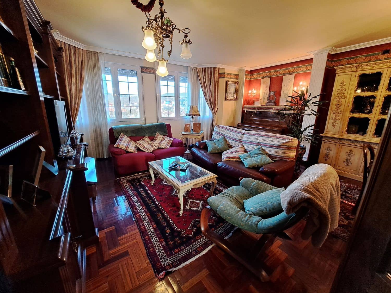 6 soveværelse Byhus til salg i Langreo med garage - € 289.000 (Ref: 8125901)