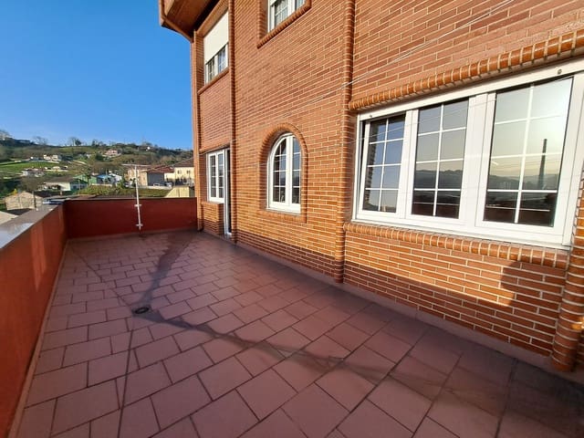 6 bedroom Townhouse for sale in Langreo with garage - € 289,000 (Ref: 8125901)