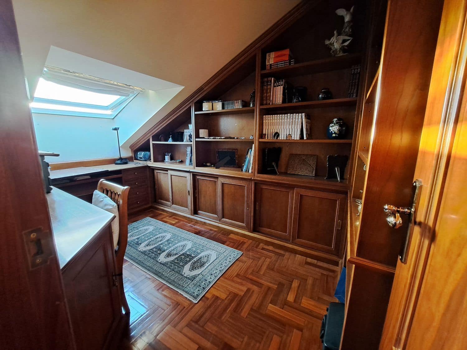 6 soveværelse Byhus til salg i Langreo med garage - € 289.000 (Ref: 8125901)