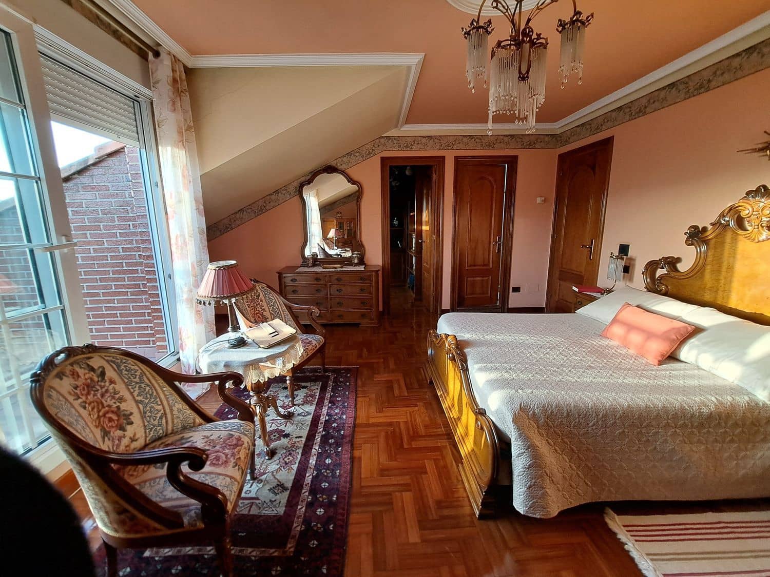 6 soveværelse Byhus til salg i Langreo med garage - € 289.000 (Ref: 8125901)