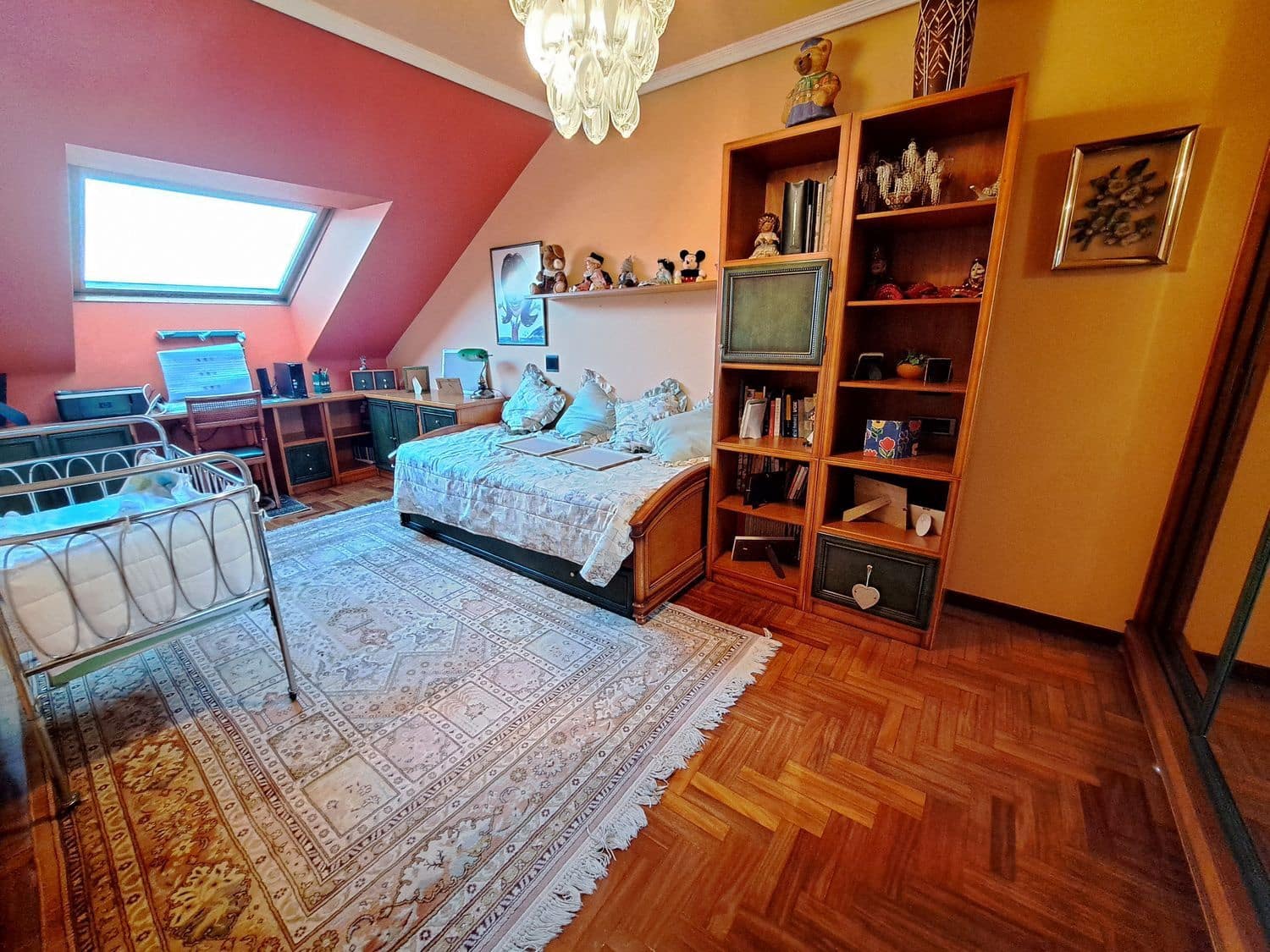 6 soveværelse Byhus til salg i Langreo med garage - € 289.000 (Ref: 8125901)