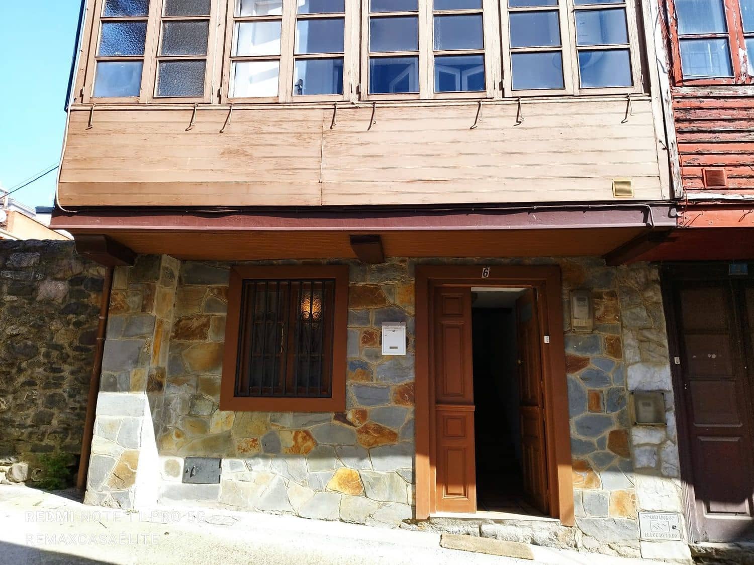 3 soveværelse Finca/Landehus til salg i Lena med garage - € 105.000 (Ref: 8177032)