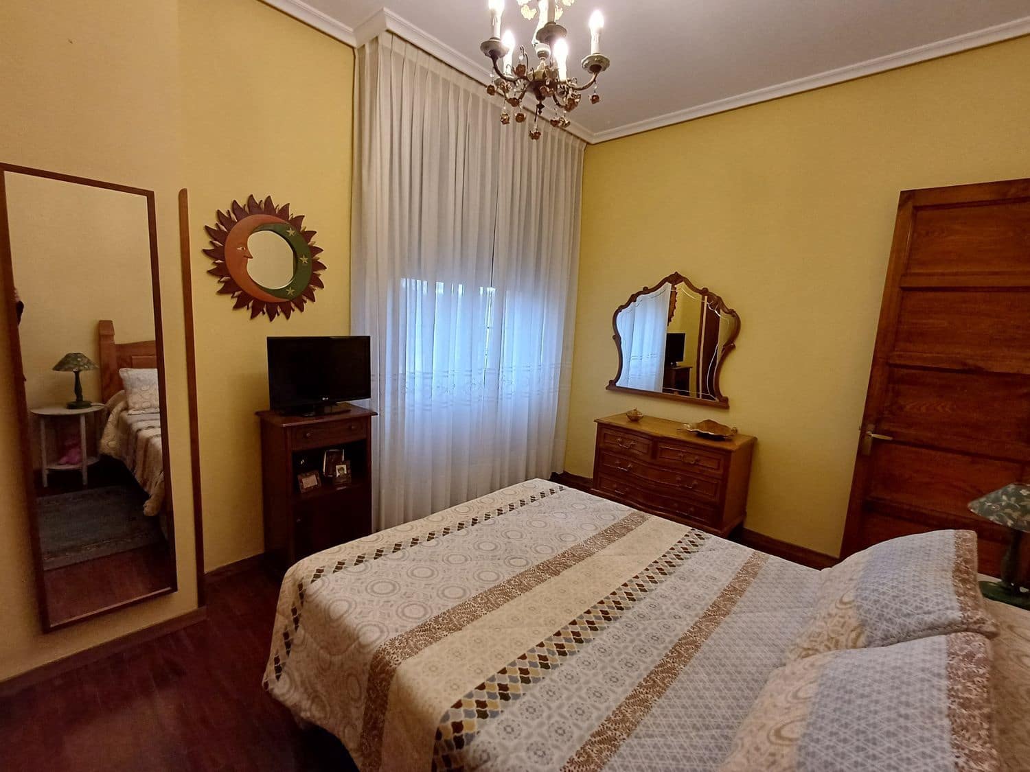 5 soveværelse Lejlighed til salg i Norena med garage - € 330.000 (Ref: 8247223)