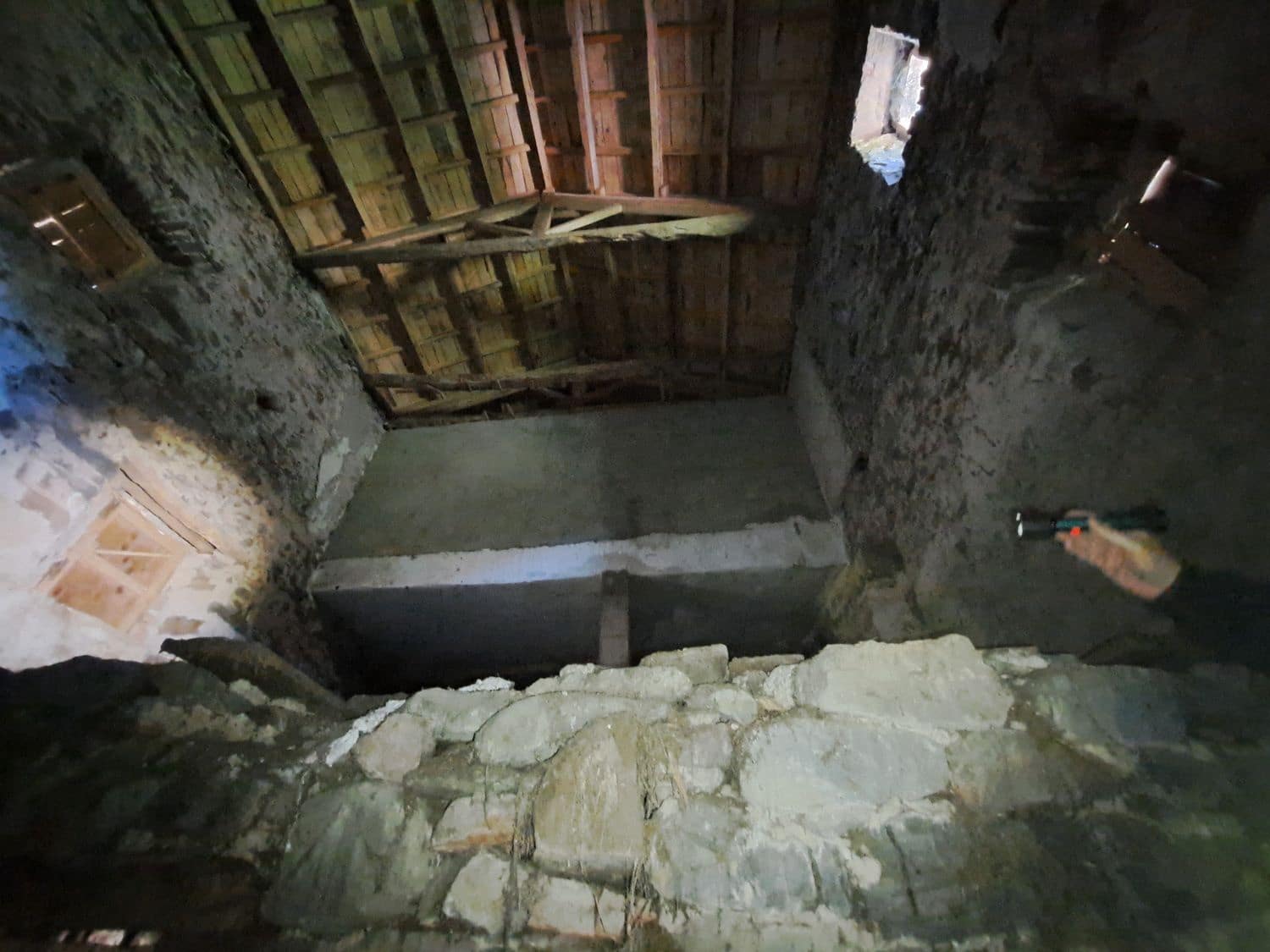 5 bedroom Finca/Country House for sale in Carmenes with garage - € 79,000 (Ref: 8247241)