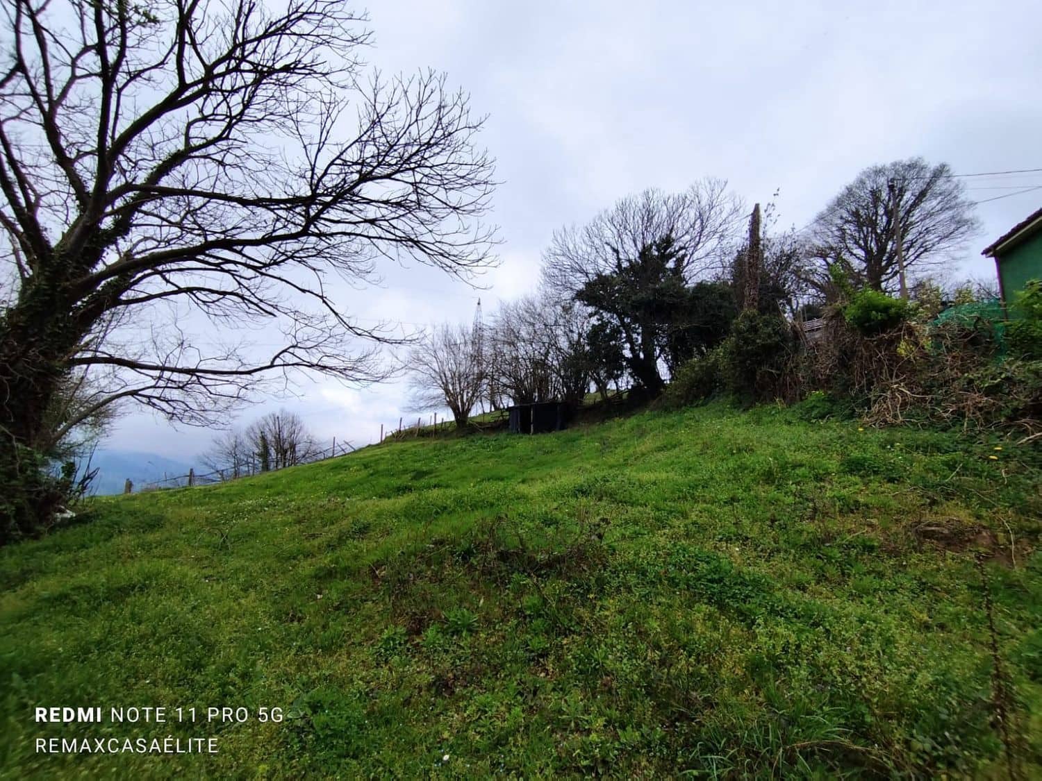 Grunde uden byggetilladelser til salg i Lena - € 35.000 (Ref: 8247249)