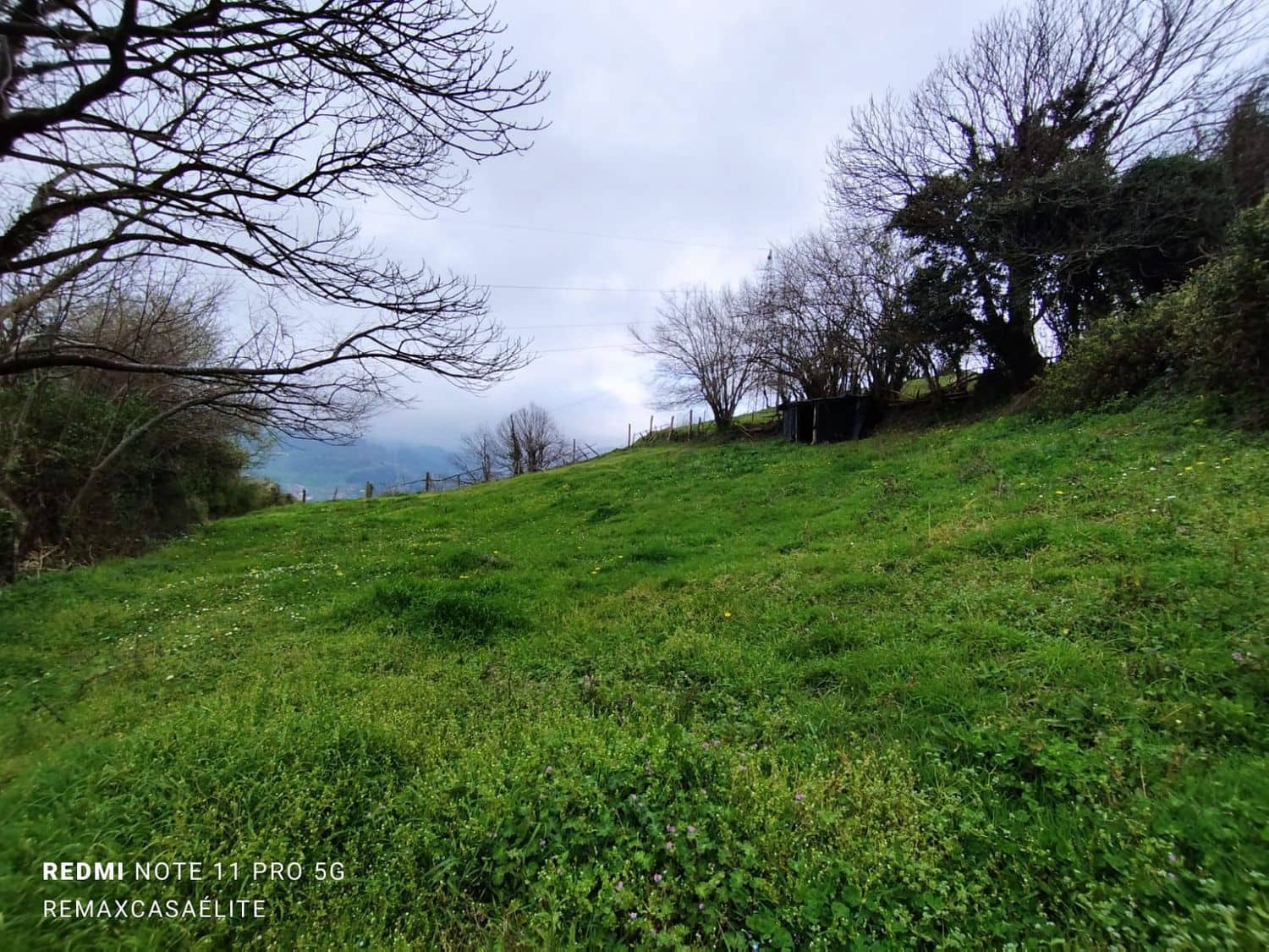 Grunde uden byggetilladelser til salg i Lena - € 35.000 (Ref: 8247249)