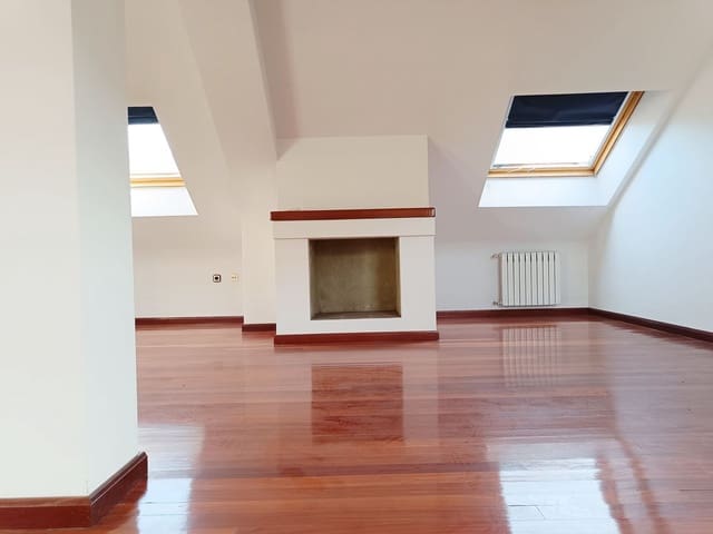 Commercial for sale in Lena - € 535,000 (Ref: 8303308)