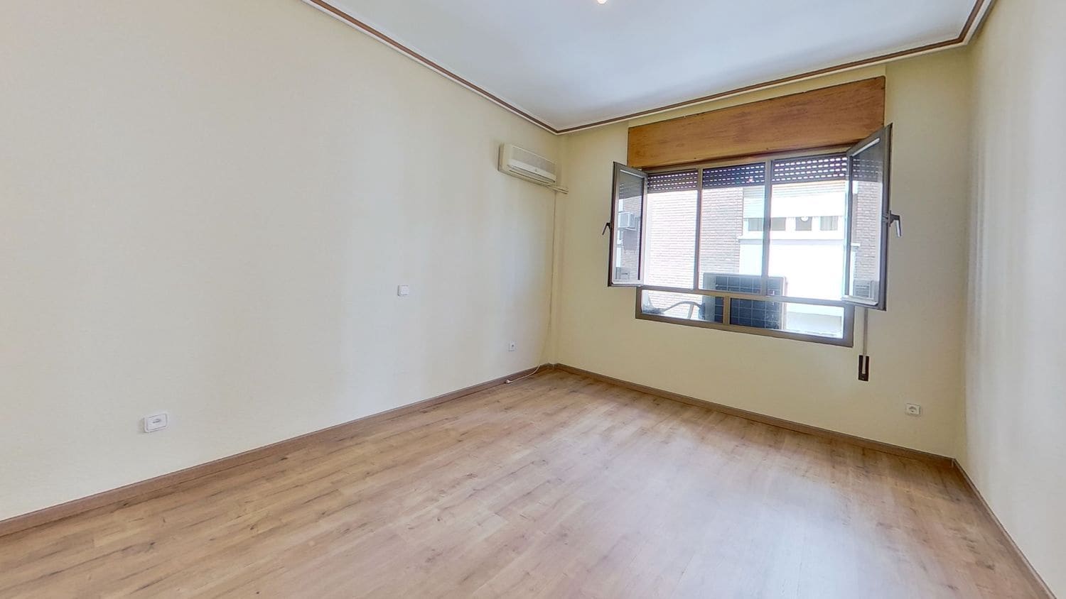 4 soveværelse Lejlighed til salg i Manzanares med garage - € 179.000 (Ref: 8306783)