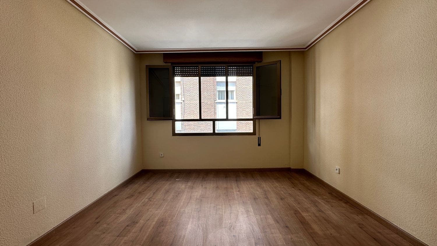 4 soveværelse Lejlighed til salg i Manzanares med garage - € 179.000 (Ref: 8306783)