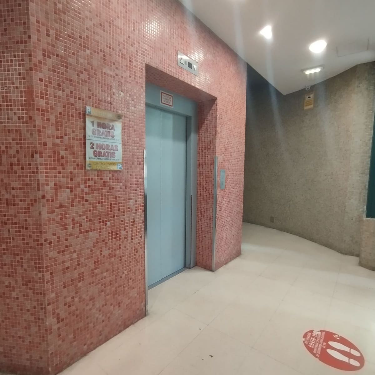 Garage til salg i Oviedo - € 16.000 (Ref: 8315633)