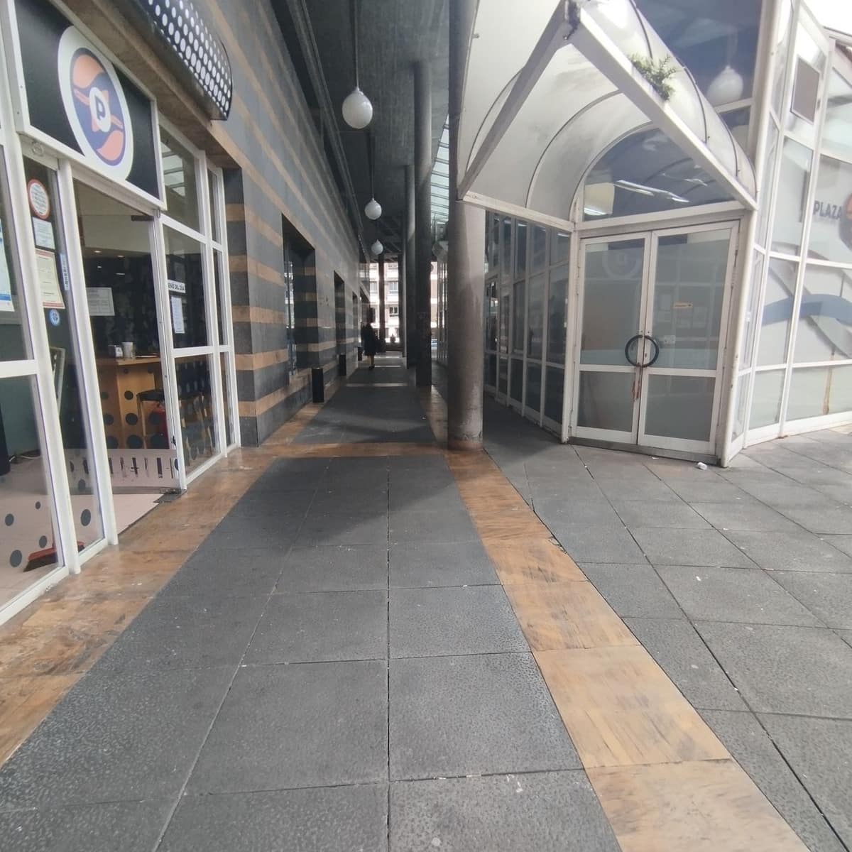 Garage til salg i Oviedo - € 16.000 (Ref: 8315633)