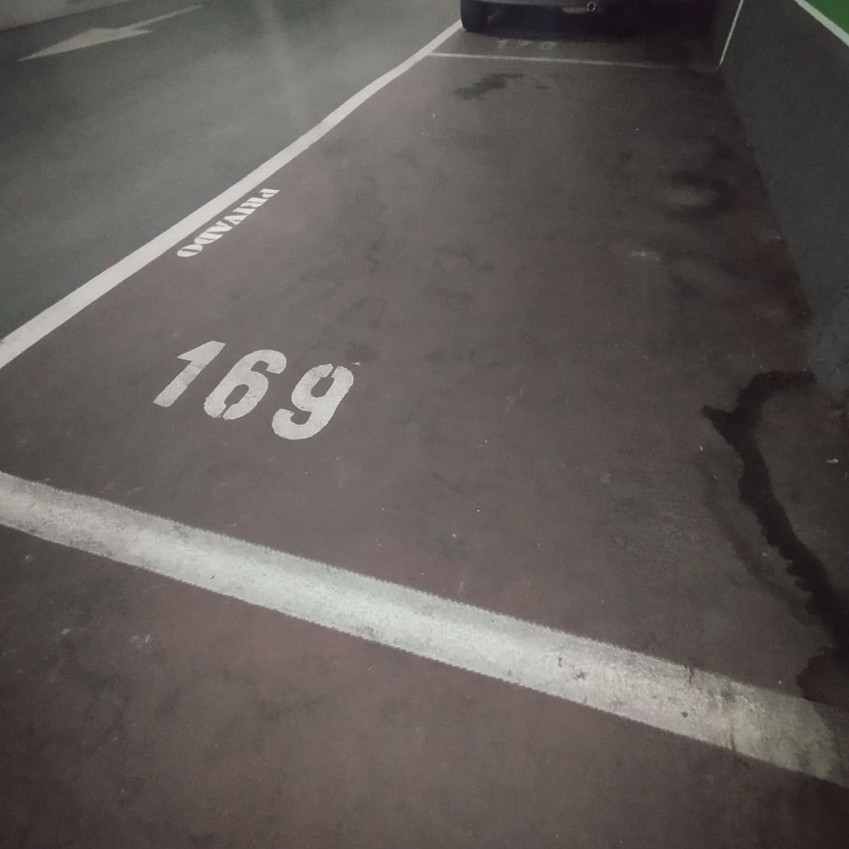 Garage til salg i Oviedo - € 16.000 (Ref: 8315633)