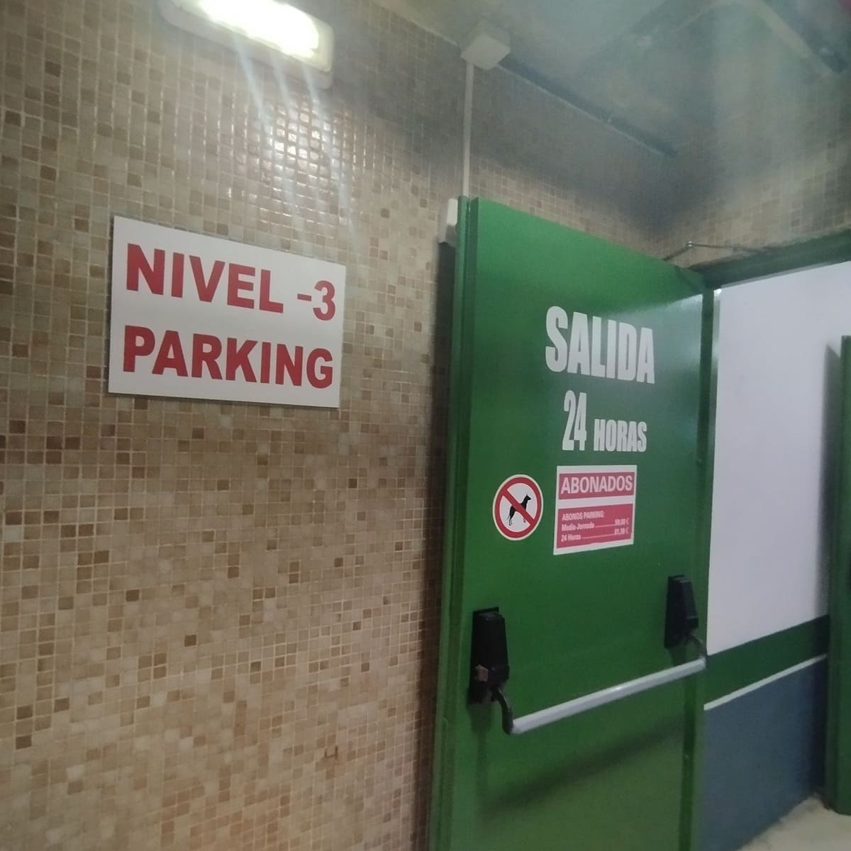 Garage til salg i Oviedo - € 16.000 (Ref: 8315633)