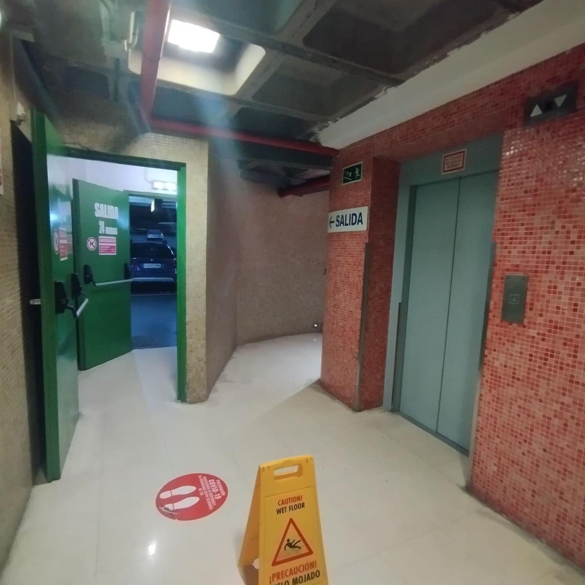 Garage til salg i Oviedo - € 16.000 (Ref: 8315633)