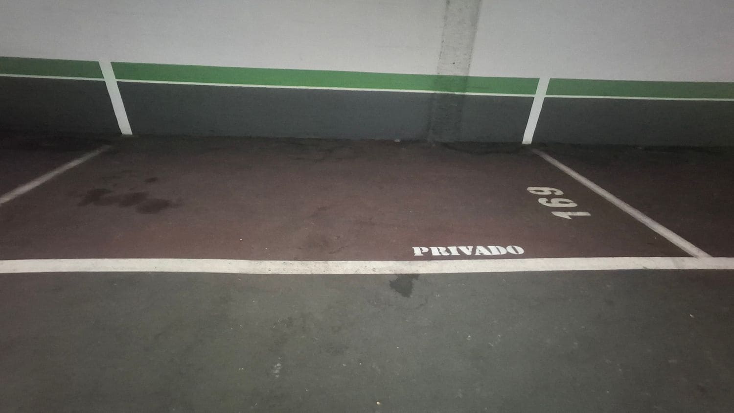 Garage til salg i Oviedo - € 16.000 (Ref: 8315633)