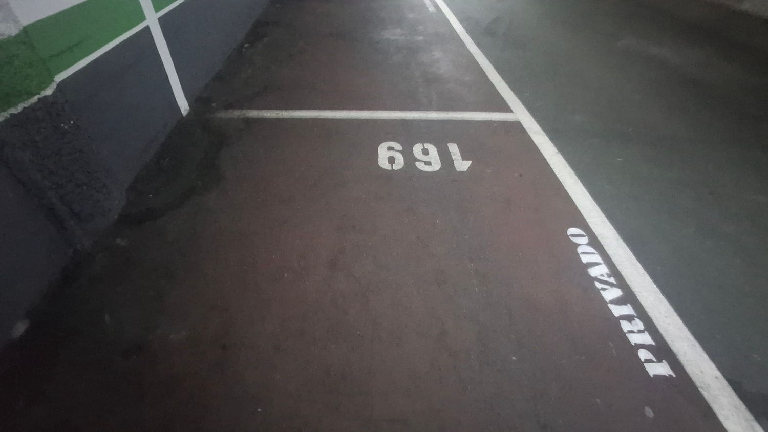 Garage til salg i Oviedo - € 16.000 (Ref: 8315633)