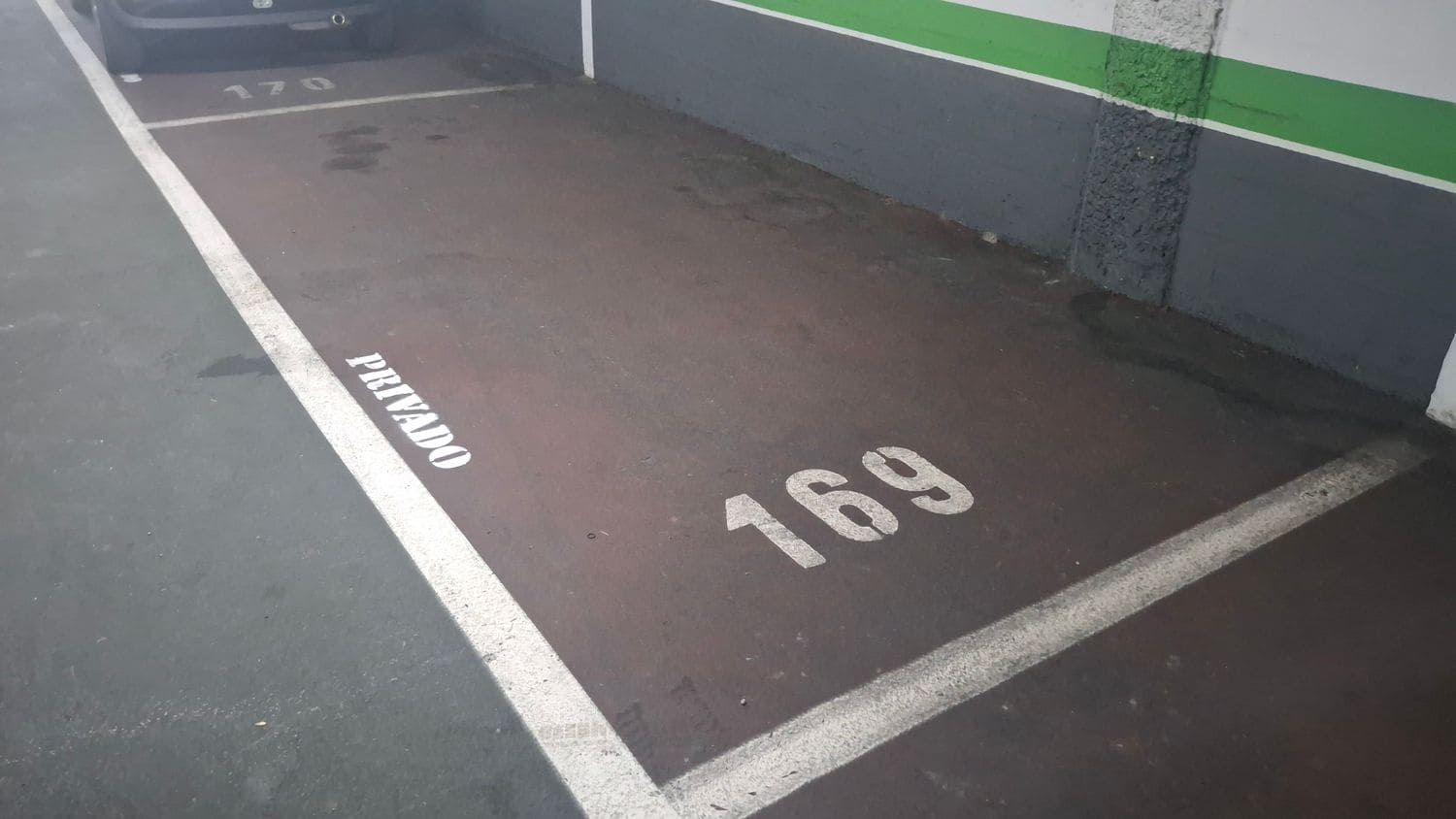 Garage til salg i Oviedo - € 16.000 (Ref: 8315633)