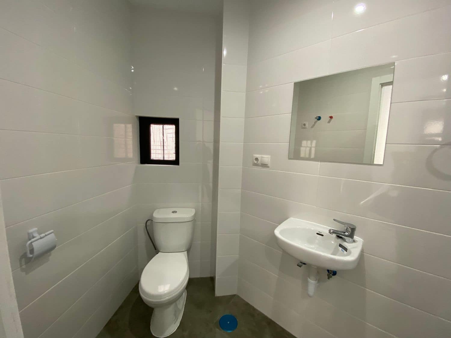 Gewerbe zu vermieten in Oviedo - 300 € (Ref: 8324220)