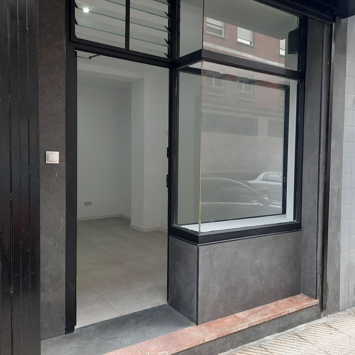 Gewerbe zu vermieten in Oviedo - 300 € (Ref: 8324220)