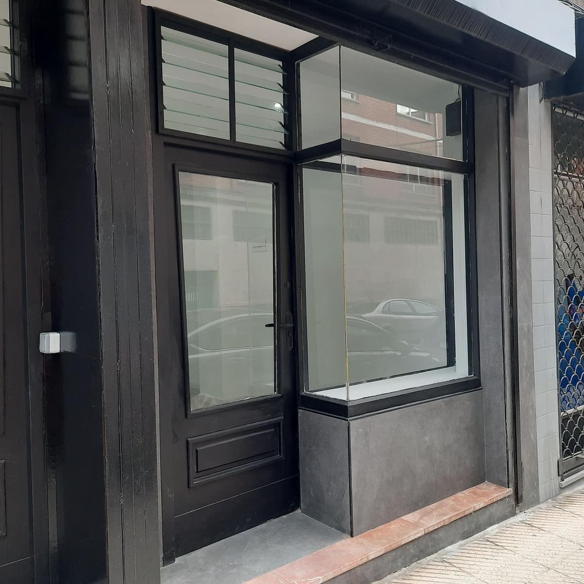 Gewerbe zu vermieten in Oviedo - 300 € (Ref: 8324220)