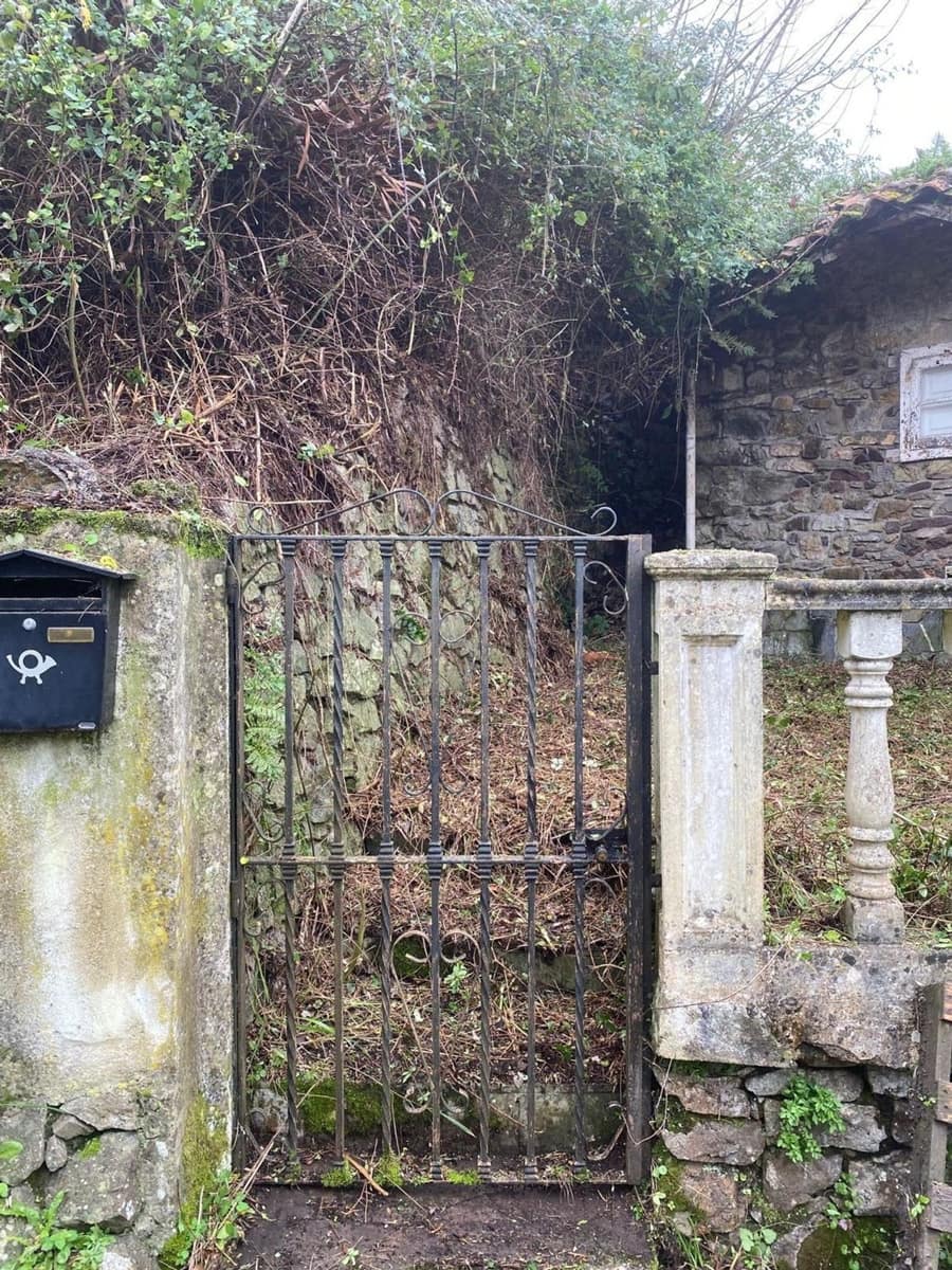 3 sypialnia Finka/Dom wiejski na sprzedaż w Pravia z garażem - 29 900 € (Ref: 8655123)