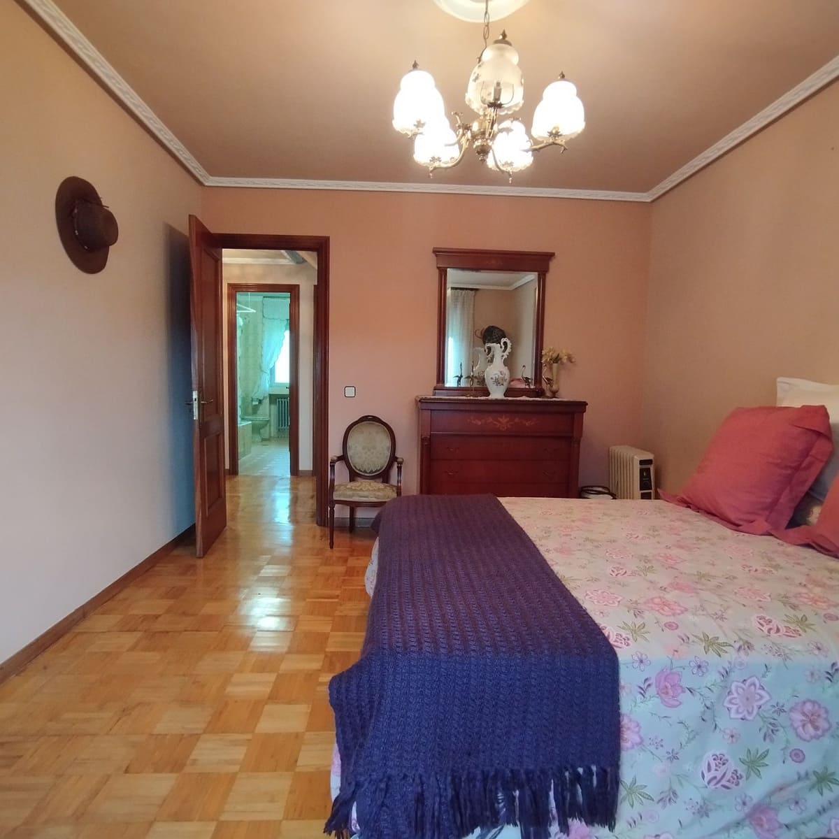 6 soveværelse Villa til salg i Villaviciosa med garage - € 650.000 (Ref: 8655146)