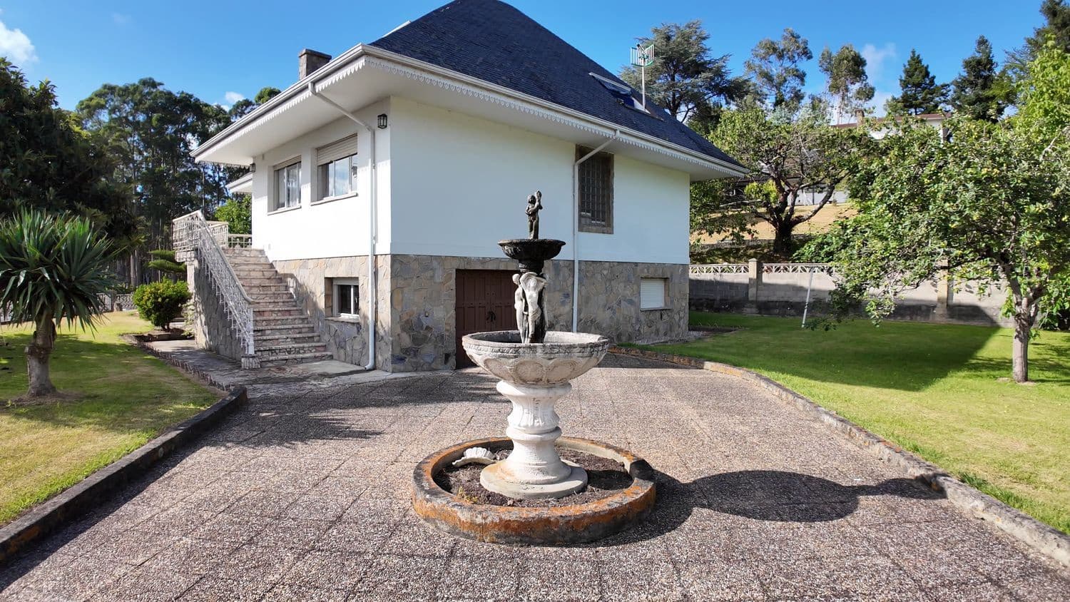 6 soveværelse Villa til salg i Villaviciosa med garage - € 650.000 (Ref: 8655146)