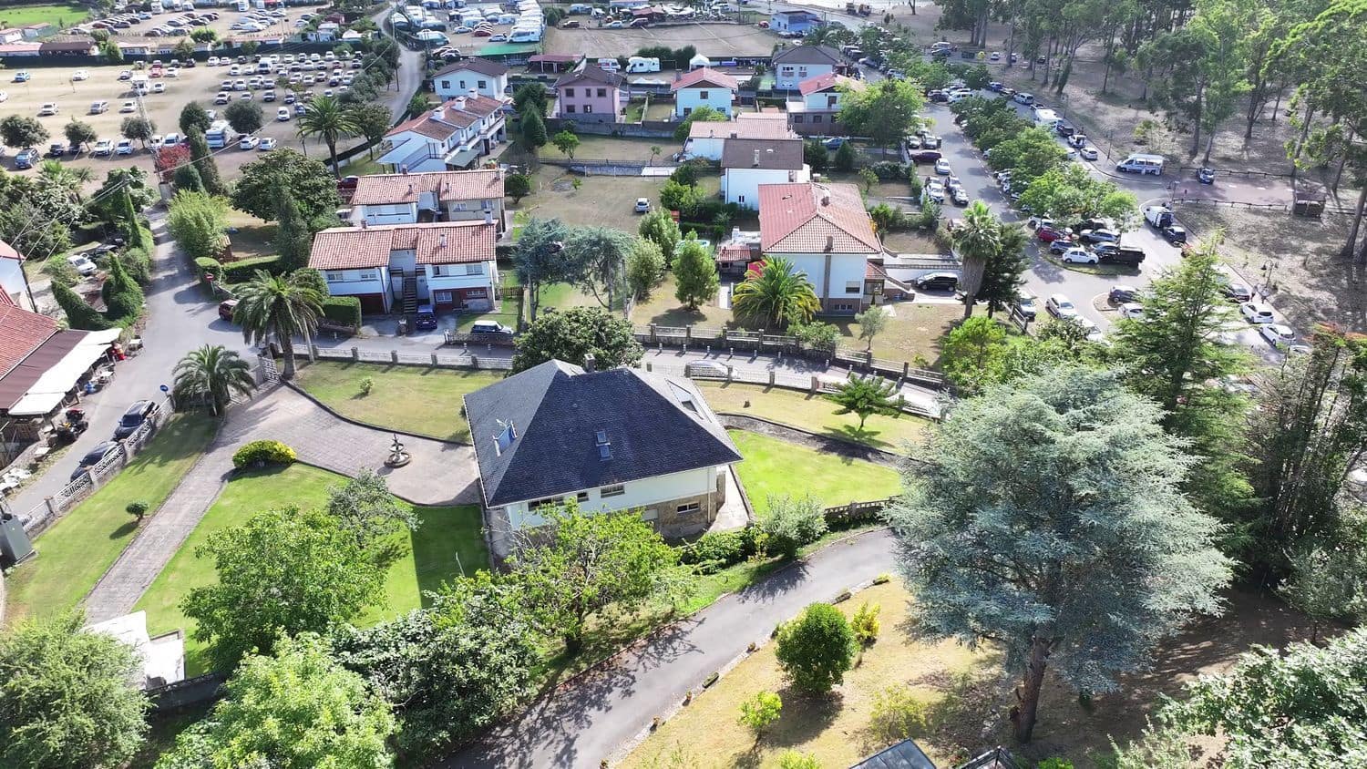 6 soveværelse Villa til salg i Villaviciosa med garage - € 650.000 (Ref: 8655146)